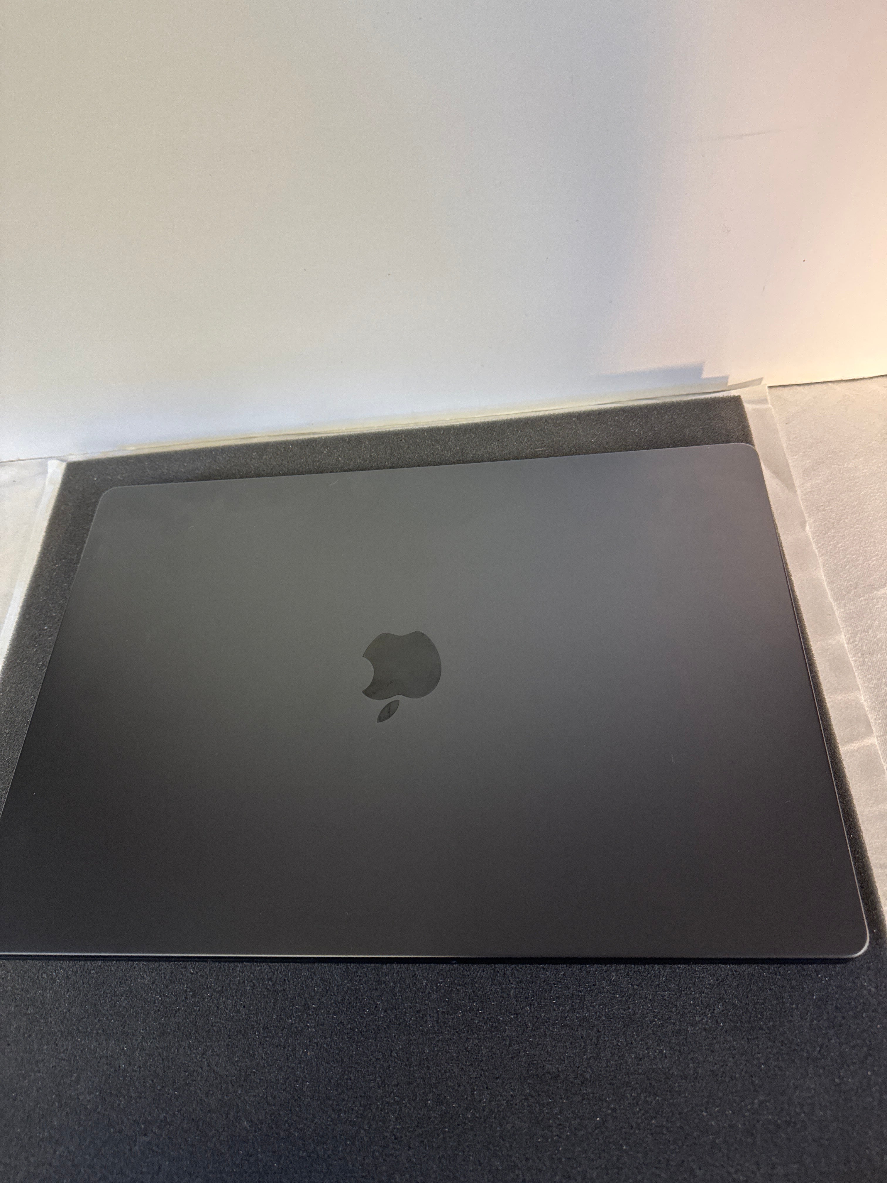 MacBook Pro 16” 2024 M3 18/500