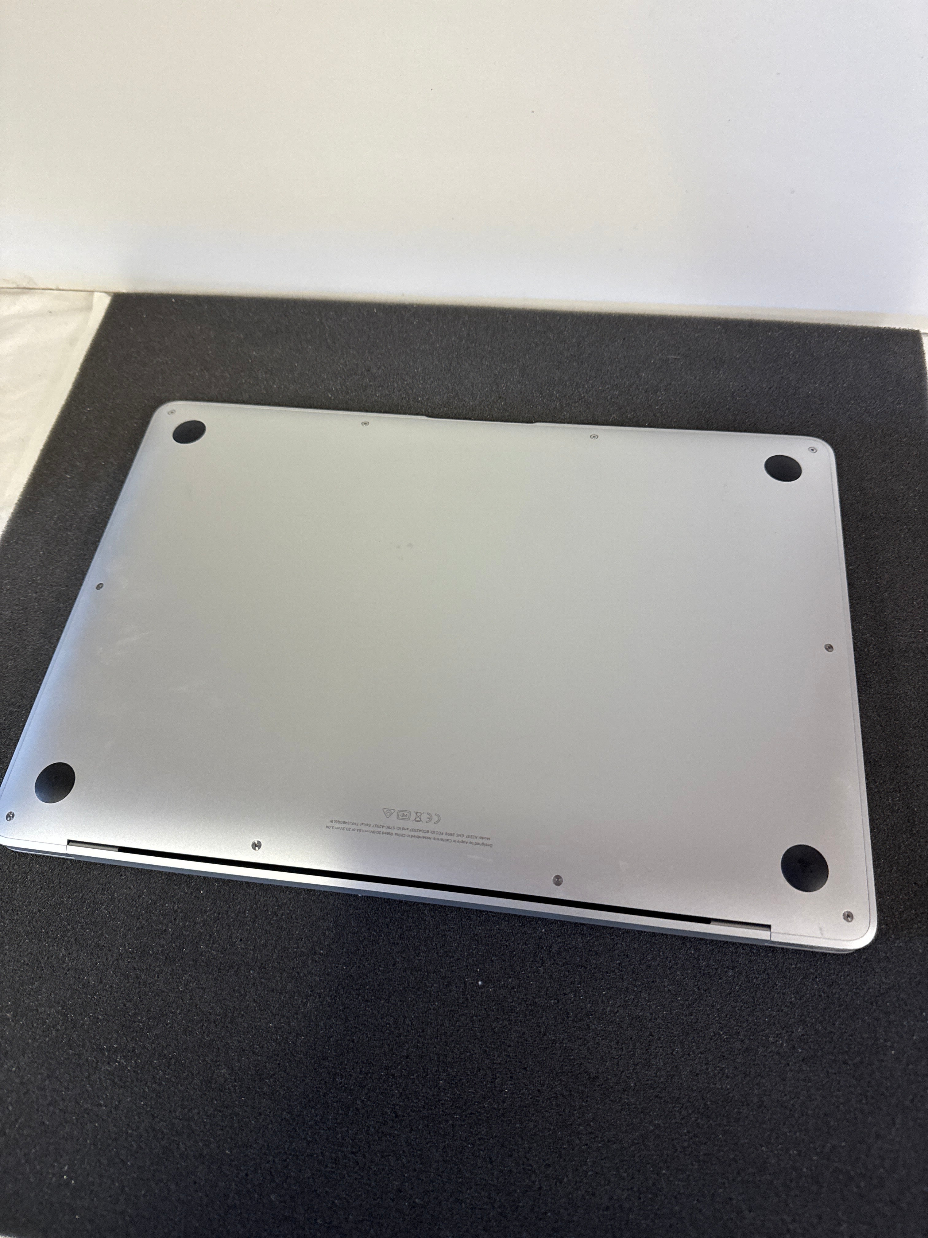 MacBook Air 13'' M1 8/500