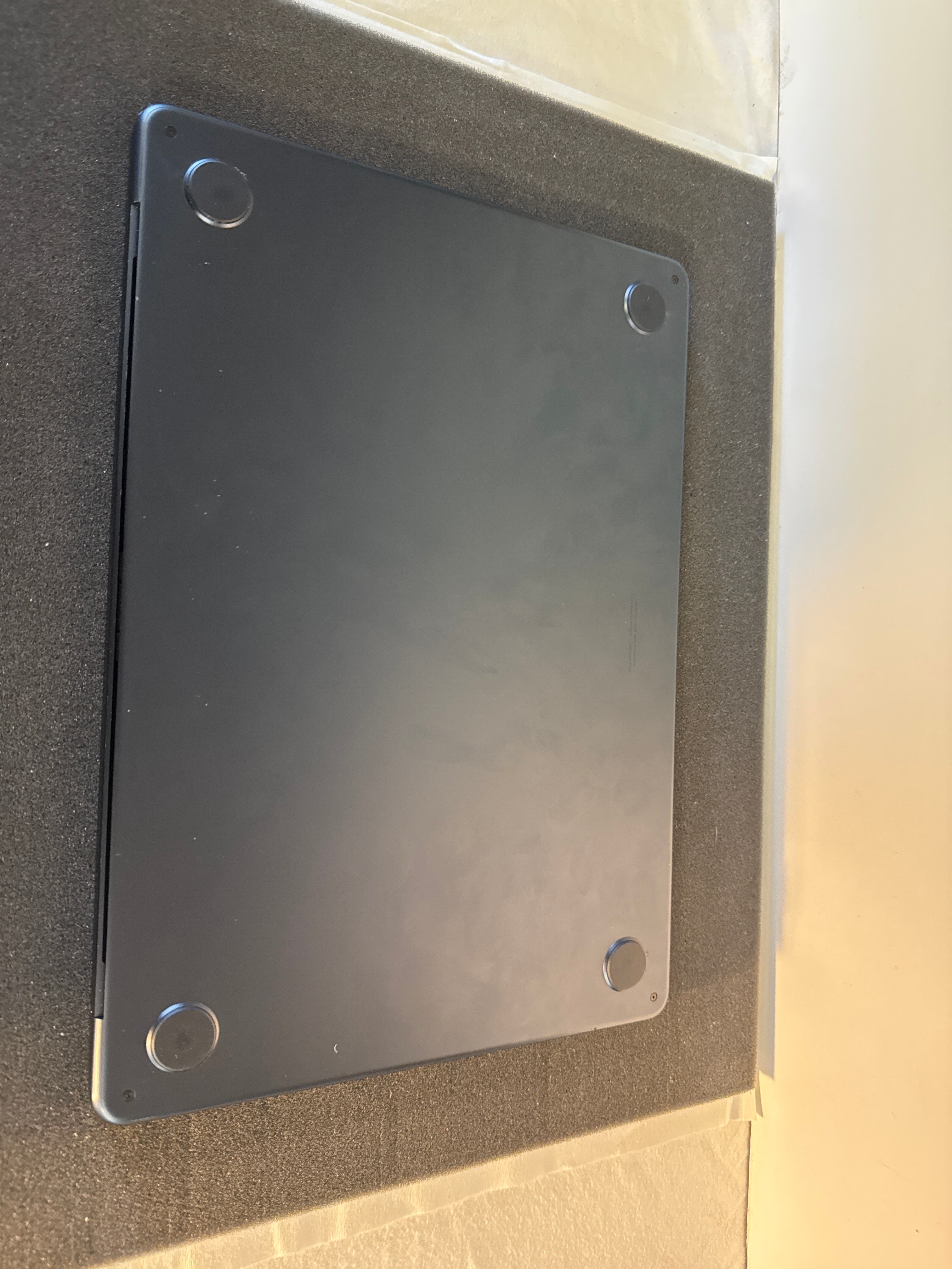 MacBook Air 13” M3 16/500