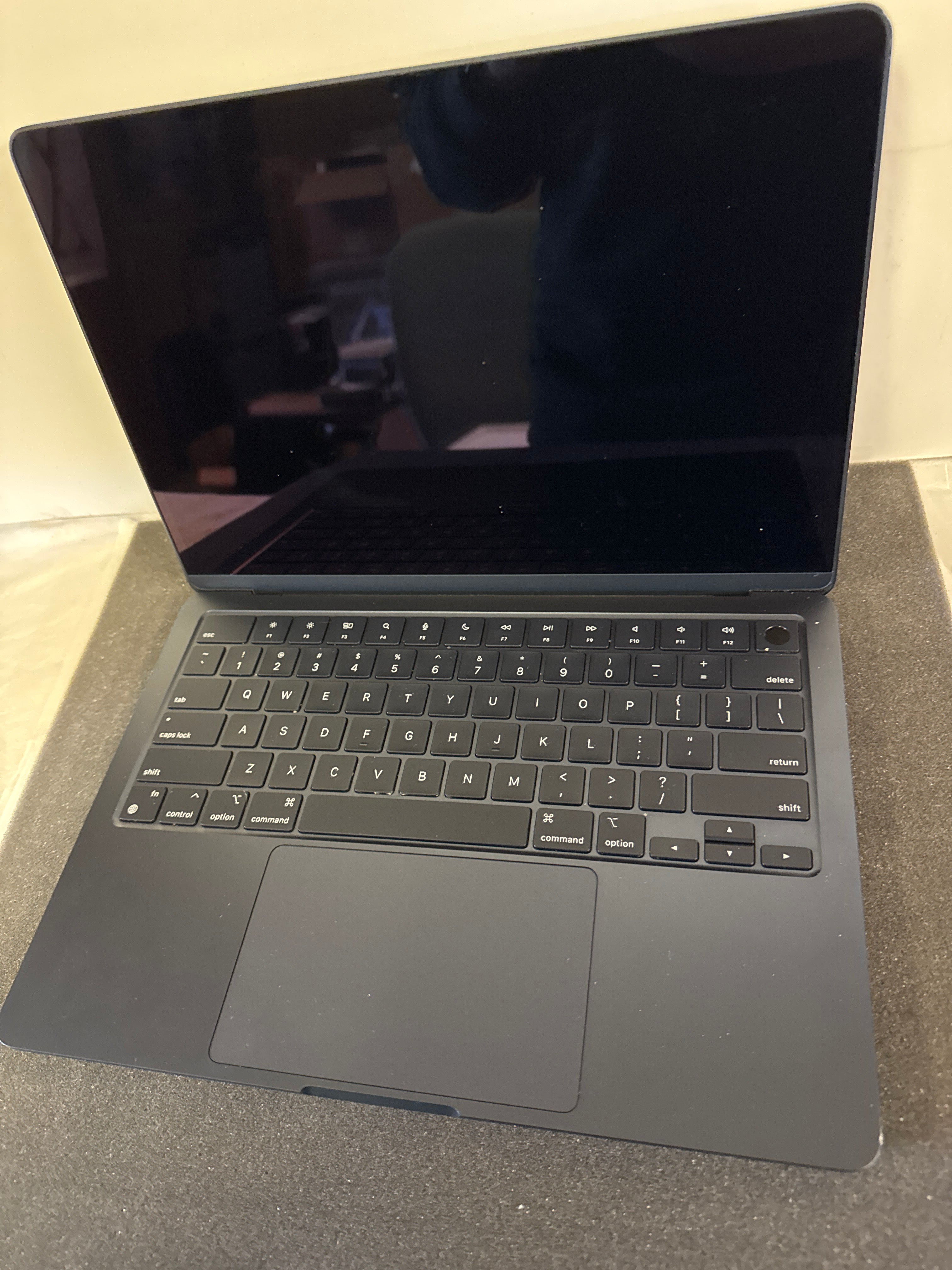 MacBook Air 2022 M2 8/256