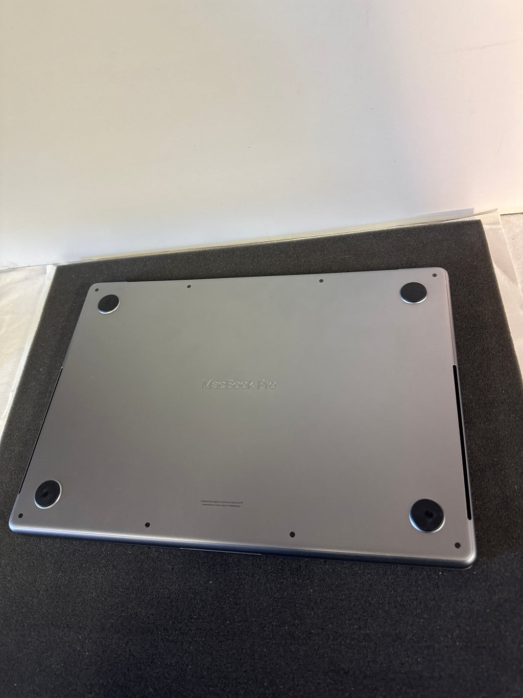 MacBook pro 14” 2023 M2 32/g00