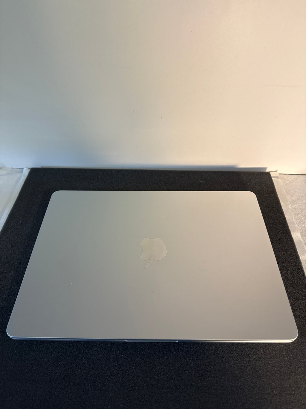 MacBook Air 13” 2022 M2 16/256 silver
