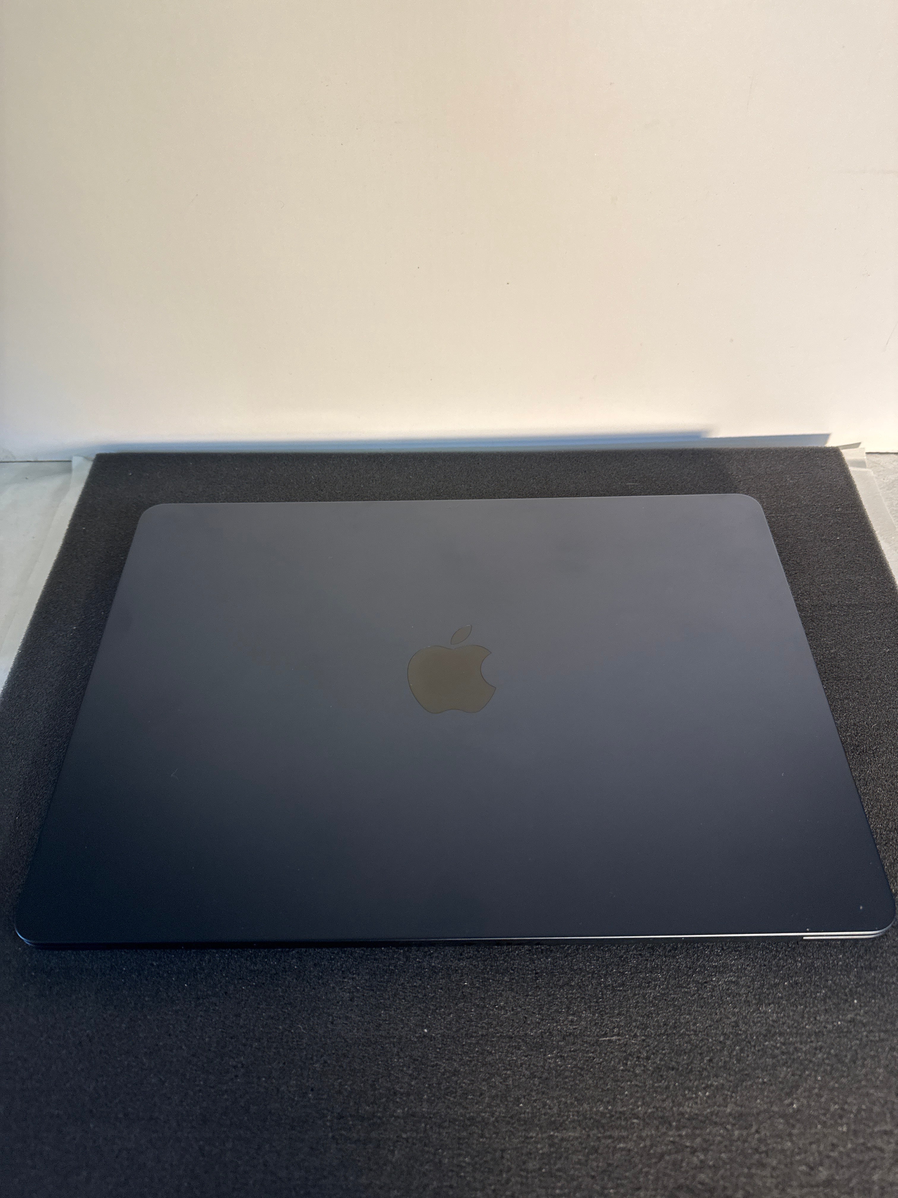 MacBook Air 13” M3 2024 16/256