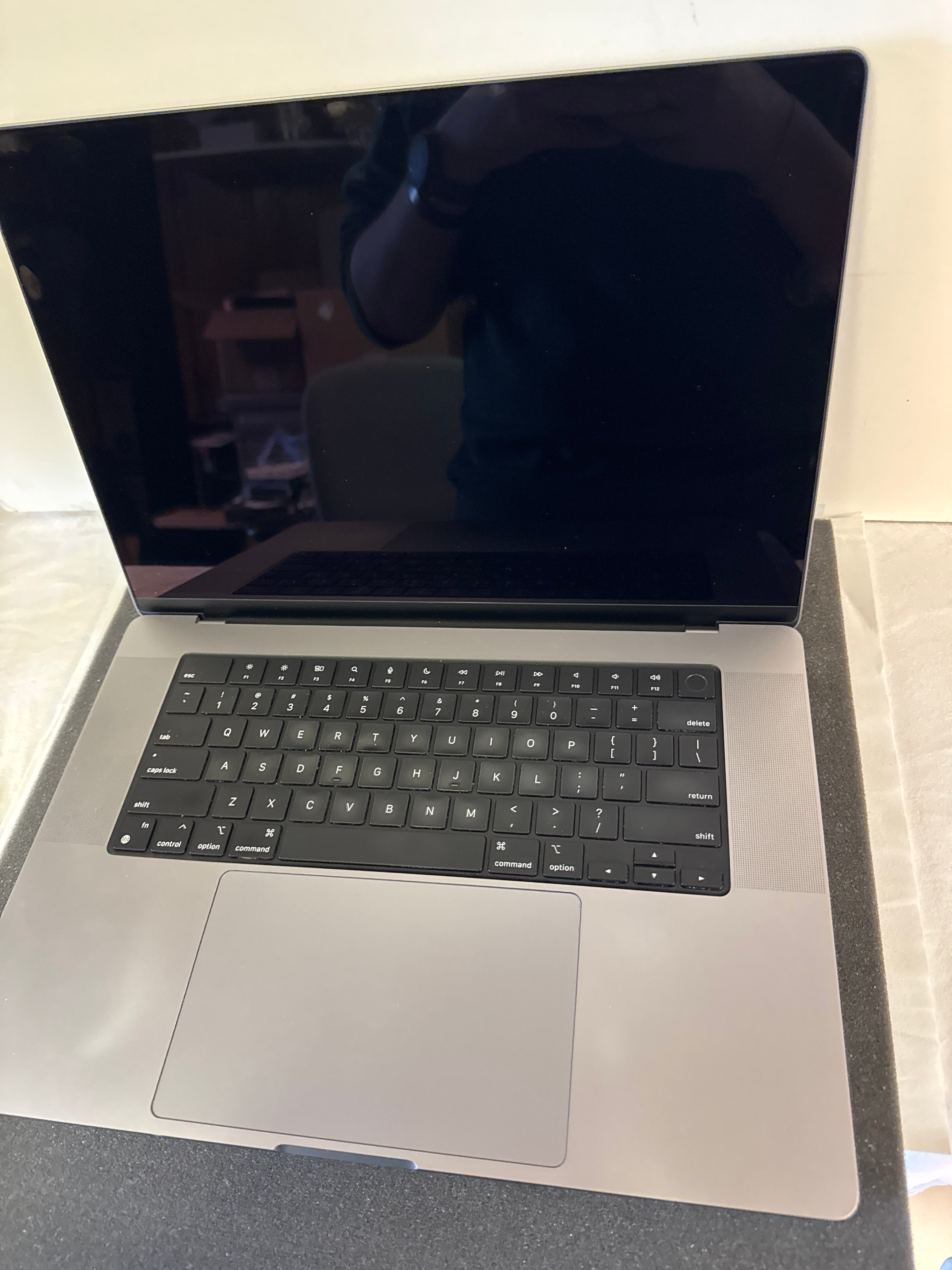 MacBook Pro 16” 2023 M2 pro 16/1tb