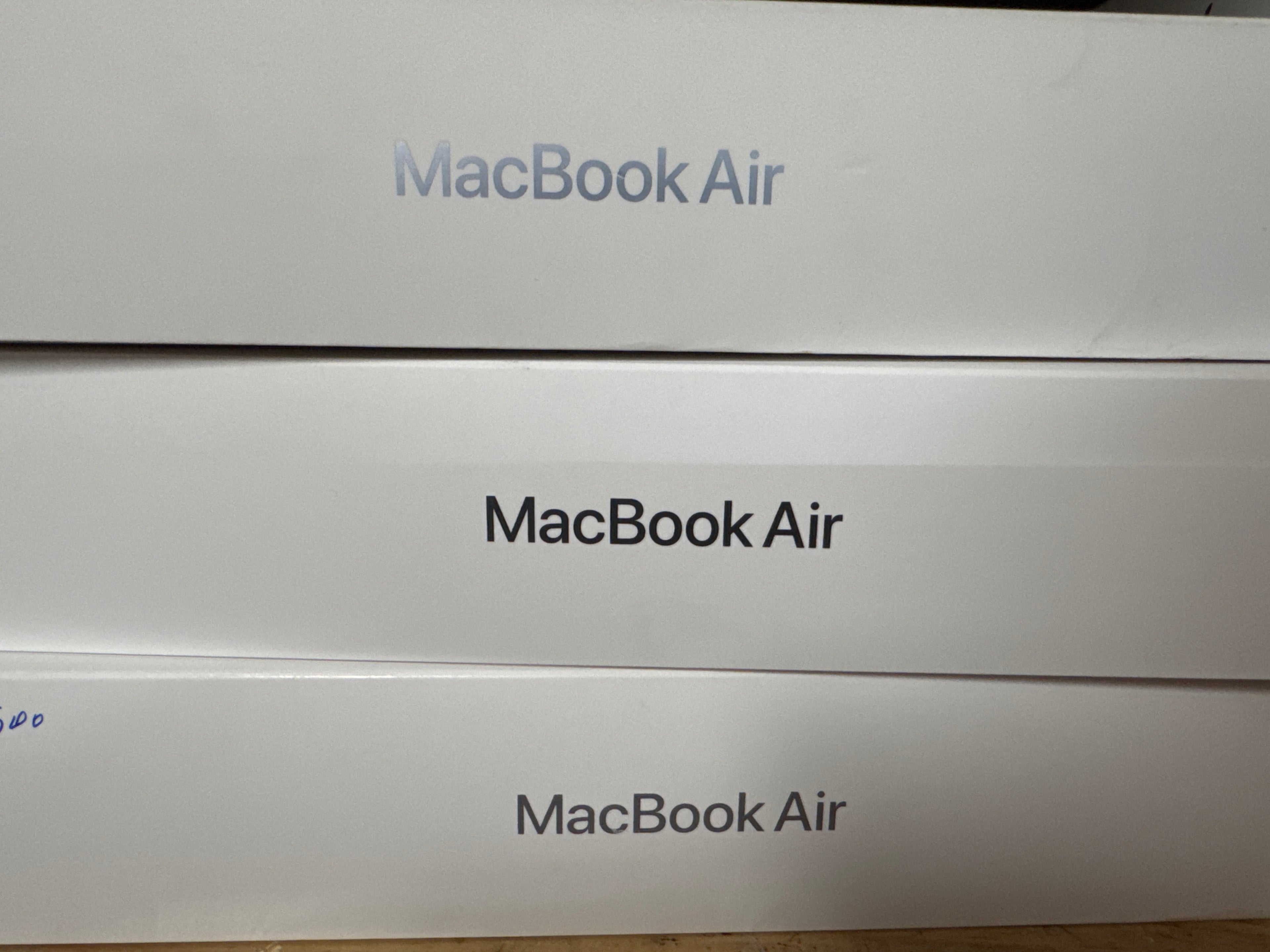 Macbook air 13” M5 16/512. Open box, with apple limited warranty