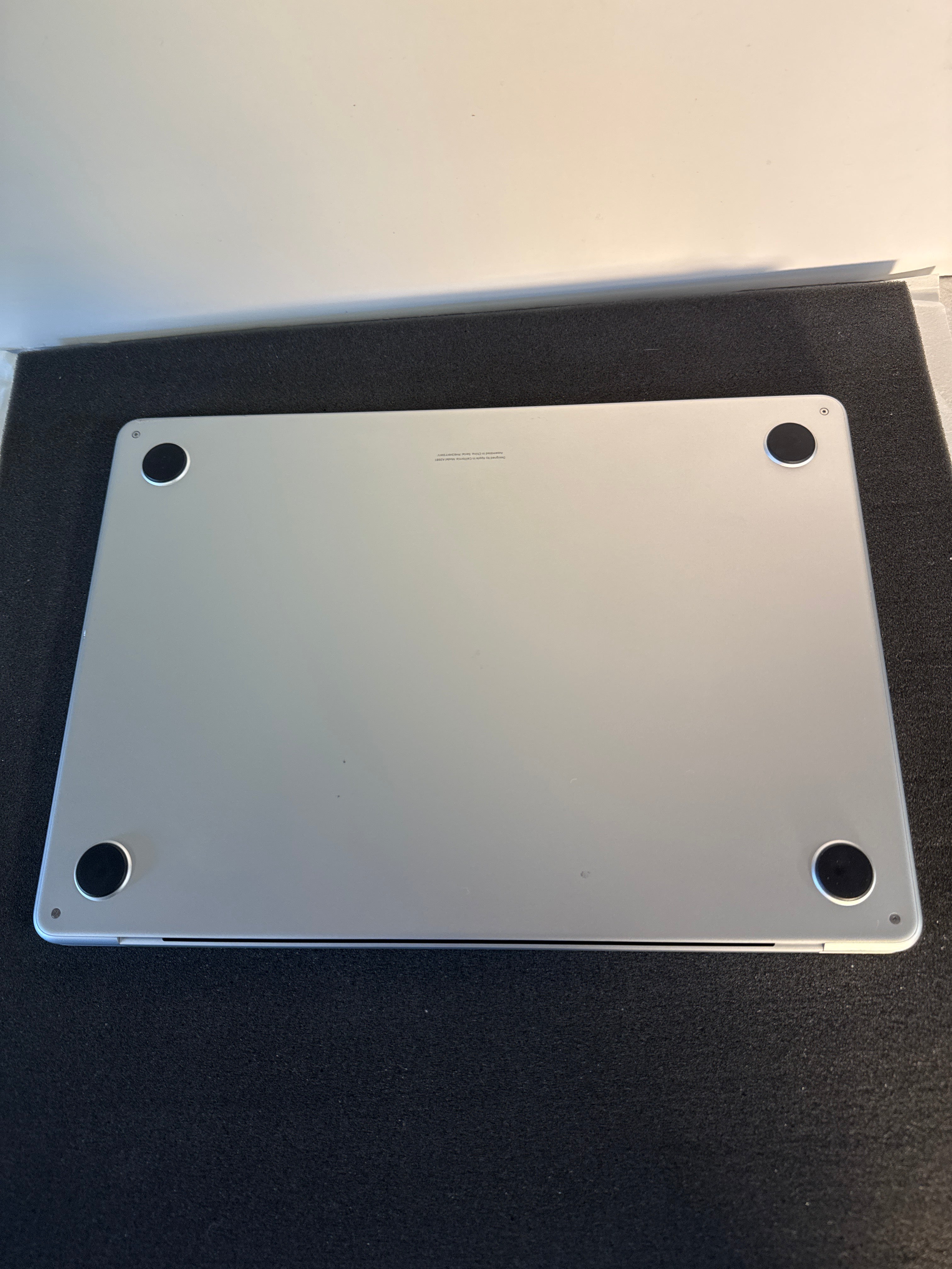 MacBook Air 13” 2022 M2 16/256 silver